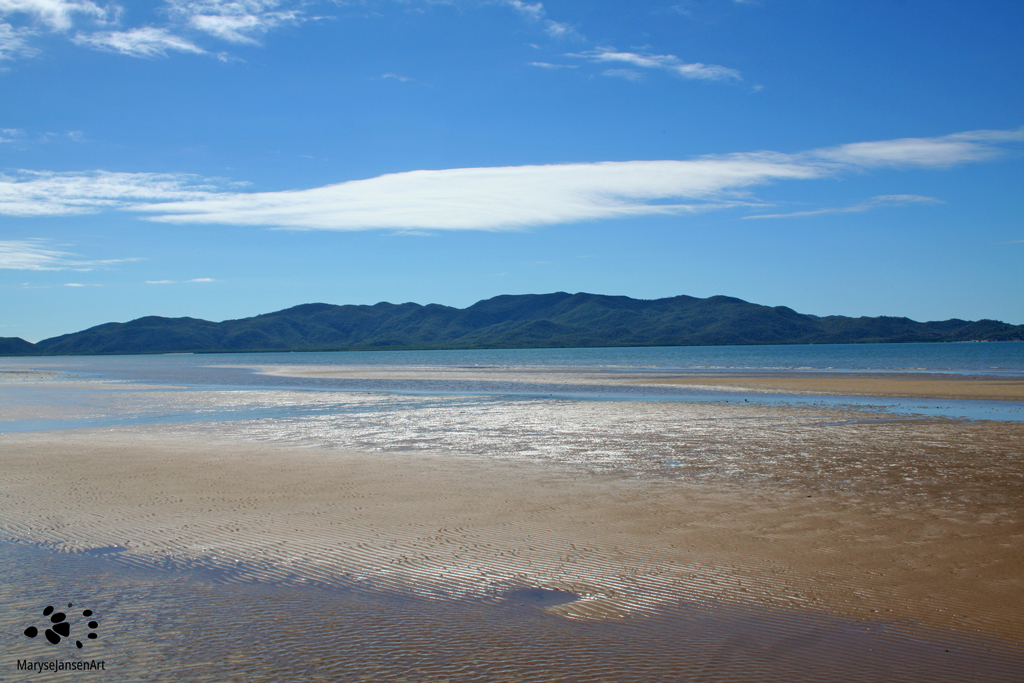 Magnetic Island: Magnetic View by Maryse Jansen